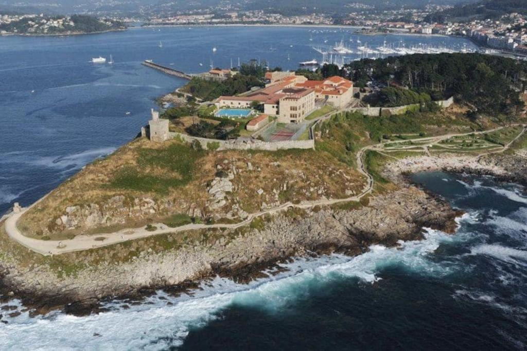 Casa De Lois A Un Paso De Vigo, Baiona, Playa America Y Portugal 贡多马尔 外观 照片